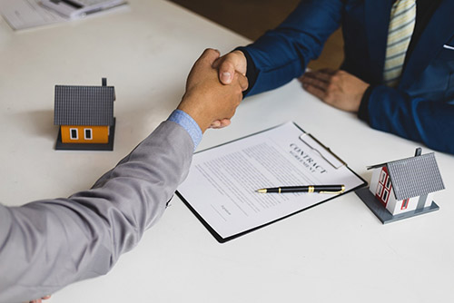 Negotiating and Closing the Deal 